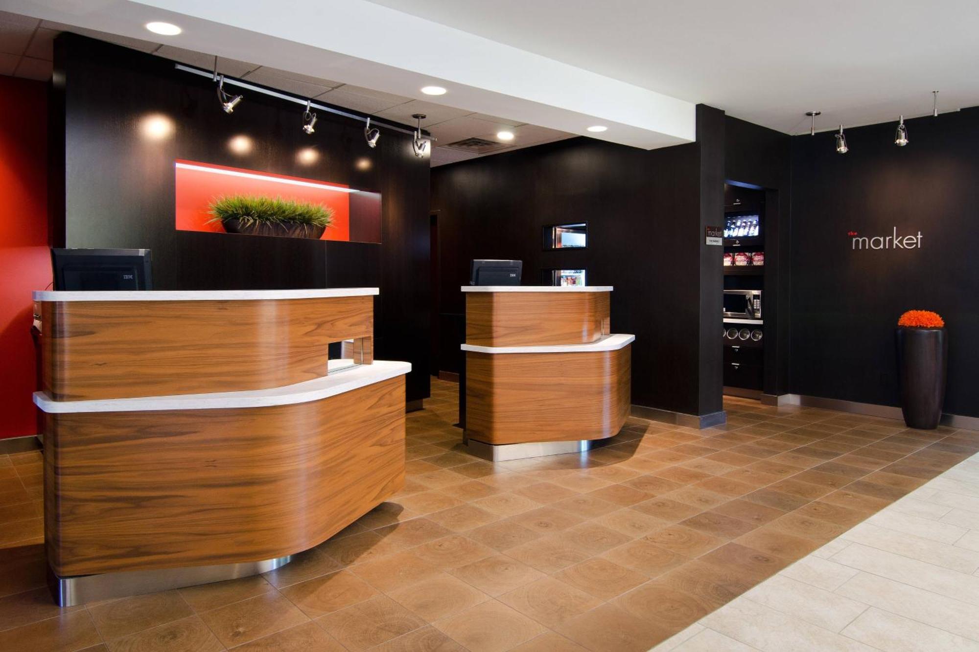 Courtyard By Marriott Huntsville University Drive Exteriör bild