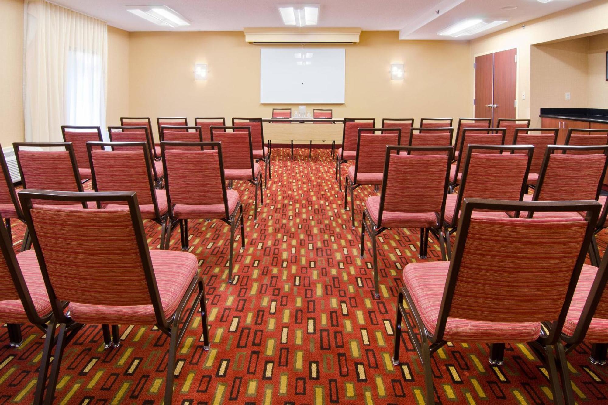 Courtyard By Marriott Huntsville University Drive Exteriör bild