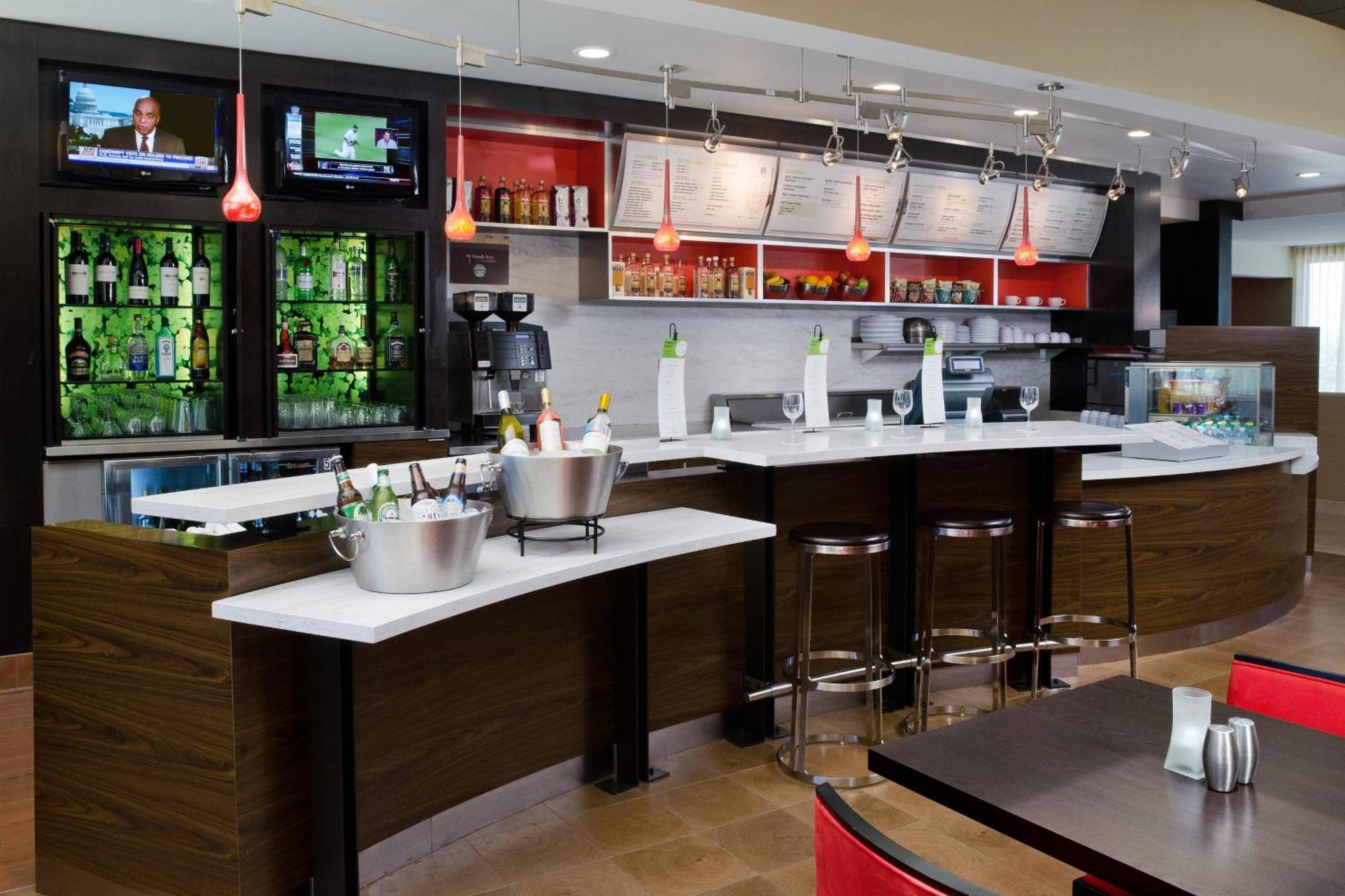 Courtyard By Marriott Huntsville University Drive Exteriör bild
